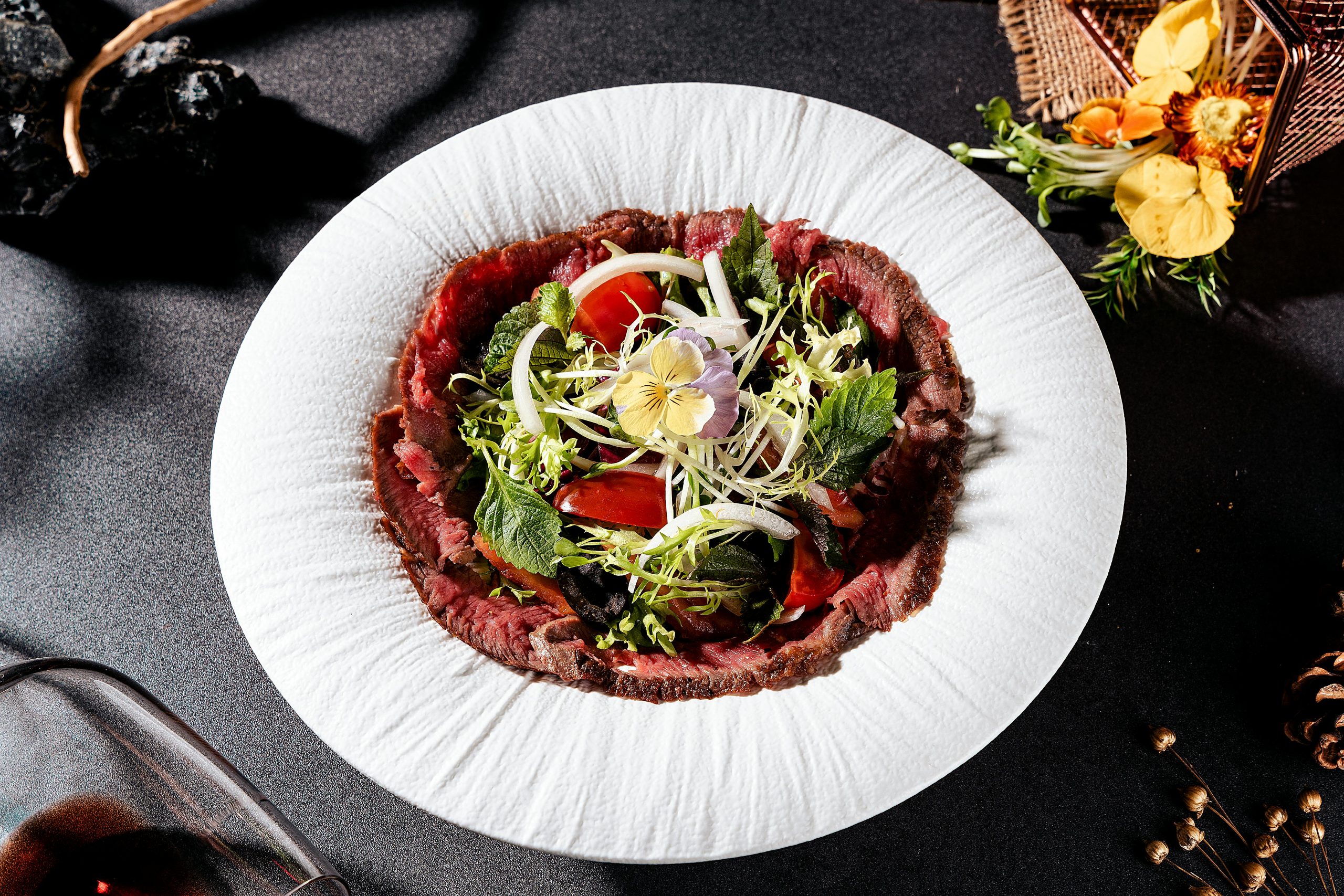 Le secret pour un carpaccio de bœuf digne d’un restaurant : la recette qui fait vibrer les papilles